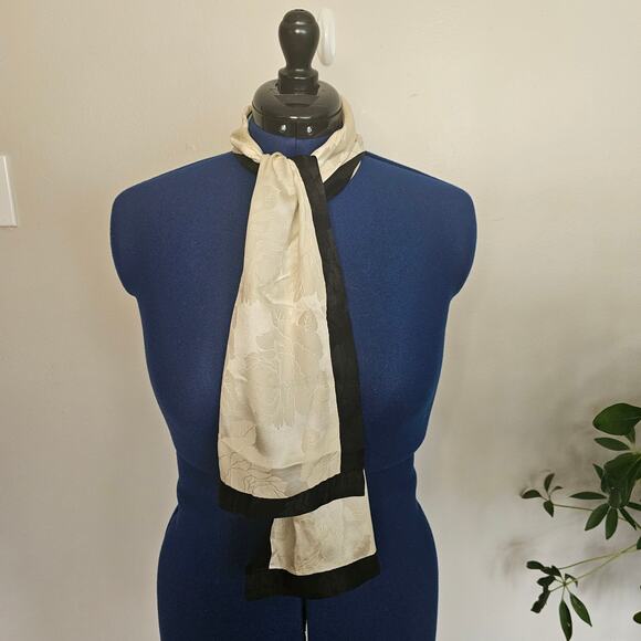 Vintage Ivory Floral Jacquard Scarf with Black Silk Border (52x11.5) - Picture 3 of 5